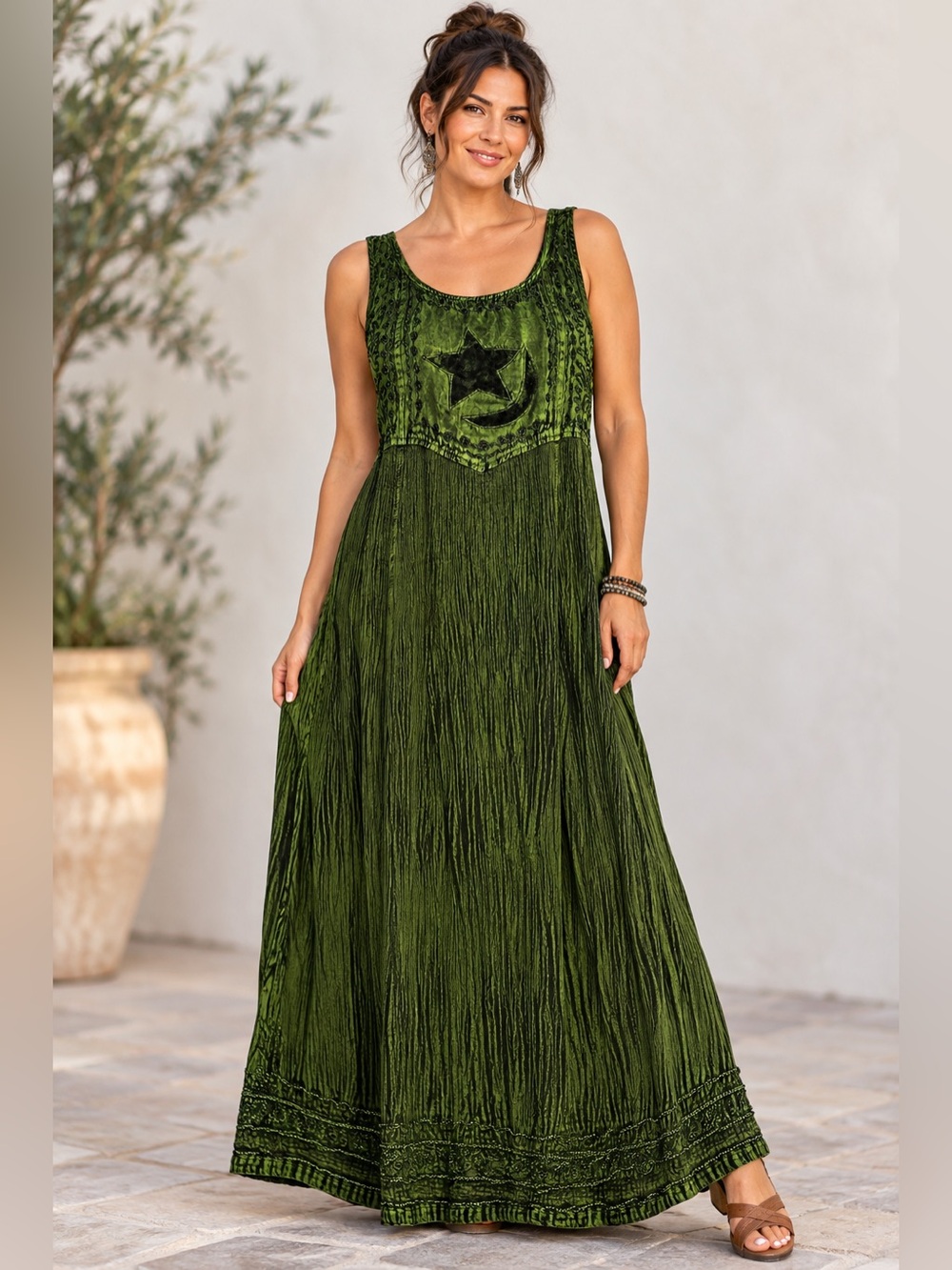 Braja Dress Free Size Green Star Moon Embroidered Crinkle Rayon Maxi NWT